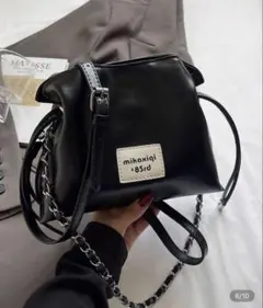 トート　ショルダーバッグ　ロゴ　巾着型