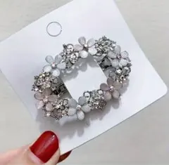 ピンク＆ホワイトのサークル ヘアバレッタ　新品未使用