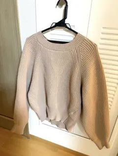 BEAMS HEART 薄ピンク長袖ニット