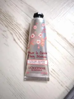 L'OCCITANE チェリーブロッサム ハンドクリーム 30ml
