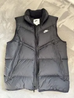 Nike ブラック ダウンベスト