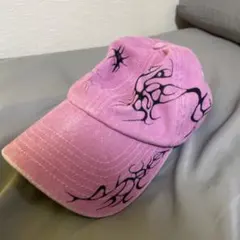 ピンク ブラックグラフィックキャップ
