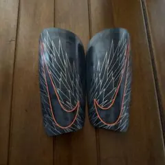 ナイキ　レガース　脛当て