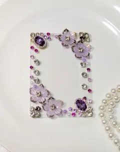 No.232❤紫⭐️花とビジューが美しい❤輝くトレカケースデコ⭐️硬質Ｂ8