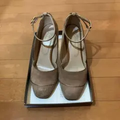 Odette e Odileピンクベージュ ハイヒール