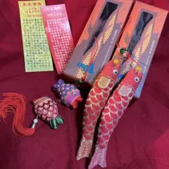 台湾お土産　年年有魚　刺繍飾り　金魚　民芸品　縁起物のサムネイル