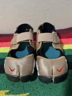 極美品 レアカラー NIKE ナイキ AIR RIFT ゴールド 25cm