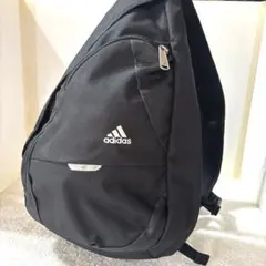 『新品未使用』adidas ボディバッグ ブラック　Y2Kのサムネイル