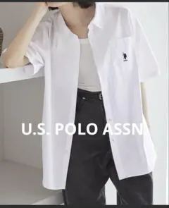 【値下！】U.S. POLO ASSN. 半袖シャツ オフホワイト トップスのサムネイル