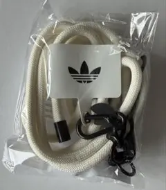 adidas アディダス　スマホショルダー　非売品