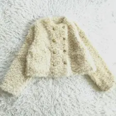 最終価格 新品 Mila Owen 金ボタンクロップドファージャケット - メルカリ
