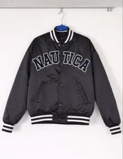 nautica 黒 スタジャン　なごみ NAUTICA/ノーティカ」アーチロゴを配置したフェイクレザースタジャン