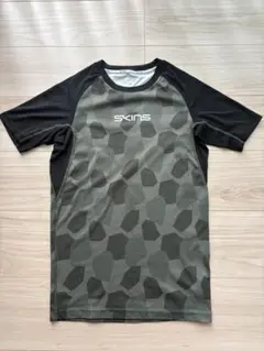 SKINS スキンズ　コンプレッションウェア　アンダーシャツMサイズのサムネイル