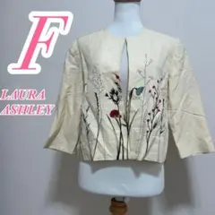 LAURA ASHLEY 花柄刺繍ジャケット　きれいめコーデ　カジュアルコーデのサムネイル