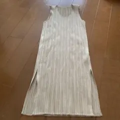 PLEATS PLEASE イッセイミヤケ ノースリーブ チュニック