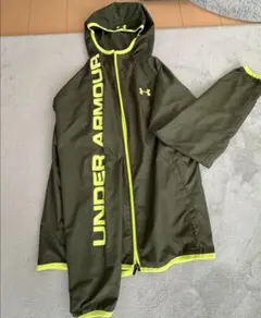 UNDER ARMOUR フード付きジャケット オリーブグリーン