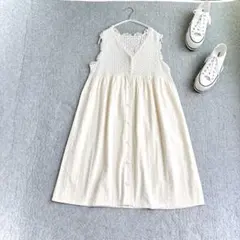 美品【FELISSIMO】麻混透かし編み　ニットドッキングワンピース L キナリのサムネイル