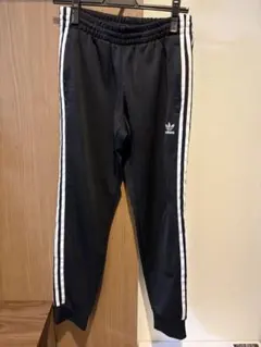 【最終値下げ】adidas 3本ライン ブラックジャージパンツ