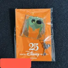 【新品】TDR 25周年 記念ピンバッジ スティッチ 鍵チャーム付き 公式 限定