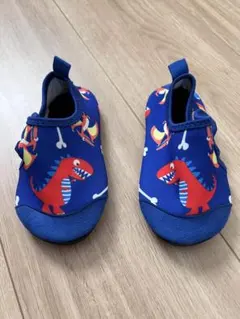 恐竜柄 ベビー水サンダル 青