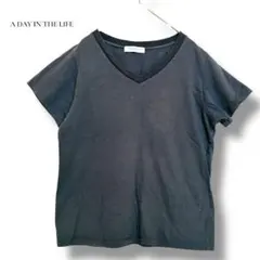 A DAY IN THE LIFE VネックTシャツ 半袖 グレー 日本製 綿のサムネイル