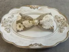 インド刺繍リボンバレッタ　ホワイト花柄ベージュ
