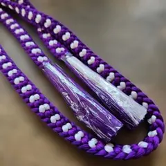 紫と白の編み込み帯締め