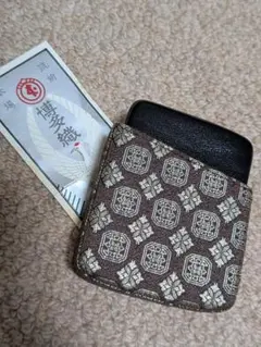 Item thumbnail for item 2e203b43-99b5-4f52-8b45-0698245b7f25