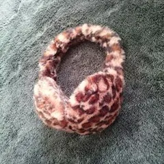 キッズ用ヒョウ柄イヤーマフラー