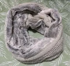 ジーナシス　ライトグレー系 ファー ニット スヌード