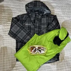 スキー　スノボ　スノーウエア　150 上下セット　ゴーグル付き