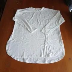 earth music&ecology ホワイト長袖Tシャツ　オーバーサイズ