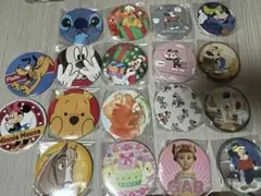 ディズニーストア　缶バッチ　18個　セット