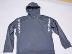 new balance フード付きパーカー Mサイズ 黒