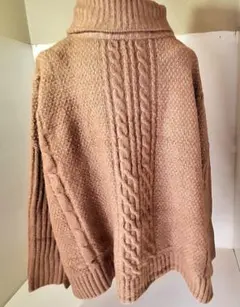 ケーブルニットタートルネックセーター 長袖 ブラウン