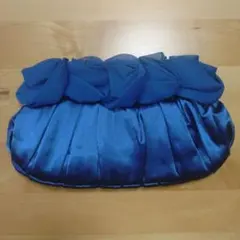 【新品・未使用】ホワイトジョーラ ダークブルー プリーツパーティバッグ タグ有