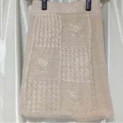 新品未使用タグ付き アクシーズ 厚手刺繍ニットスカート
