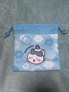ちいかわ　ハチワレ　くら寿司　巾着