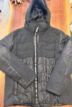 ダークグレー キルティングジャケット フード付き
