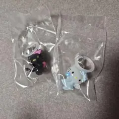 ハローキティー　めじるしアクセサリー　天使　悪魔　2個セット