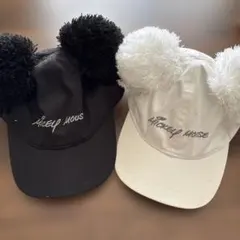 ディズニーキャップ ポンポン付き　黒白2個セット