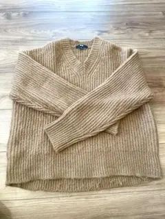 ユニクロ/フラッフィVネックセーター/Mサイズ