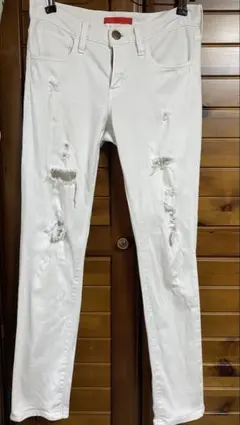 RED CARD ホワイトスキニーデニム