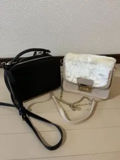 ファー付きベージュショルダーバッグ＆Forever21ショルダーバッグ