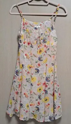 レストローズ　花柄　ワンピース