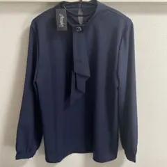 ボウタイブラウス