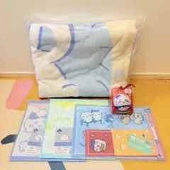 ちいかわ ★ 超BIGマイヤーブランケット/モモンガ・古本屋