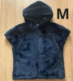 フェイクファー/ブラック/黒/Mサイズ/フード有/ジップアップ/アウター/ベスト