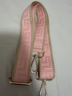 ピンク　ショルダーストラップ