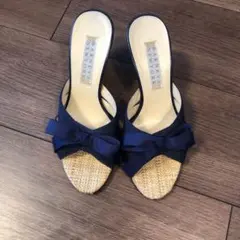 バーニーズ ニューヨーク ミュールのサムネイル